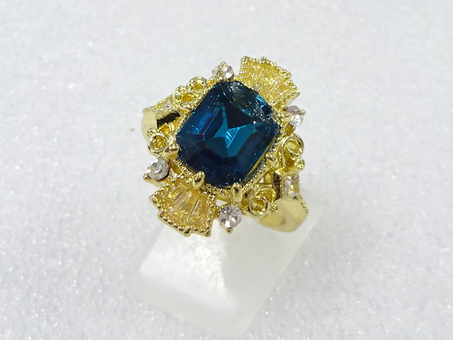 Japanese Kimono / Antique Accessories Metal